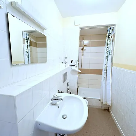 Appartement Fuer Drei 44 *