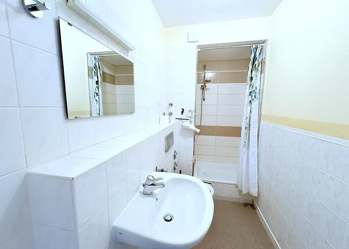 Appartement Fuer Drei 44 *
